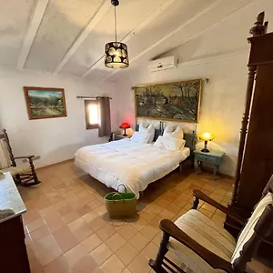 Stadthaus Mitten Im Künstlerviertel Von Mit Zwei Apartment Artá